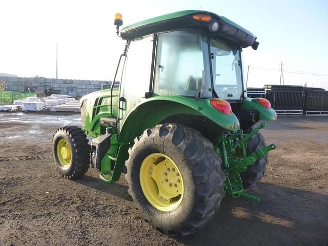 Image of John Deere 5100E equipment image 3