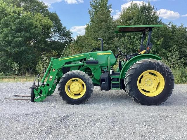 Image of John Deere 5100E equipment image 1