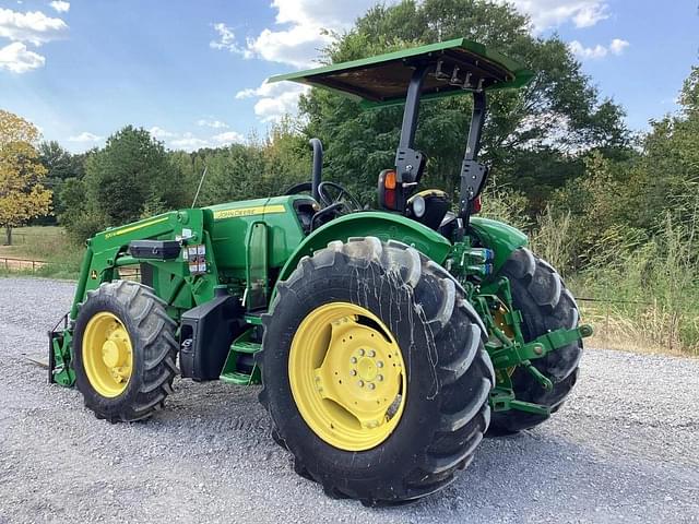 Image of John Deere 5100E equipment image 2