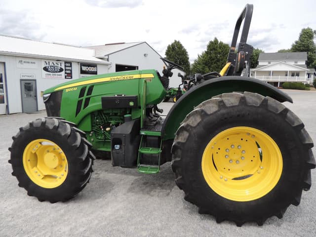 Image of John Deere 5100M equipment image 1