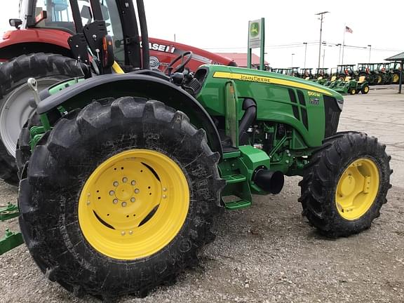 Image of John Deere 5100M equipment image 2