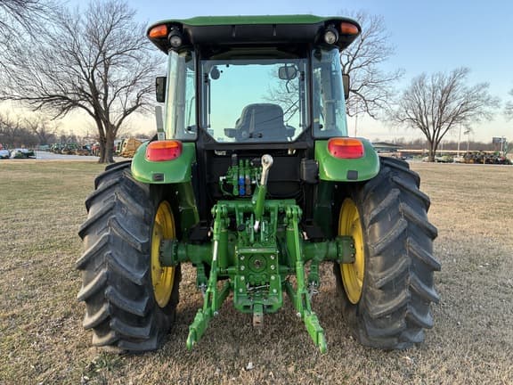 Image of John Deere 5100M equipment image 3