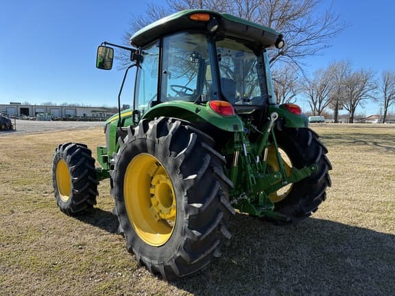 Image of John Deere 5100M equipment image 2