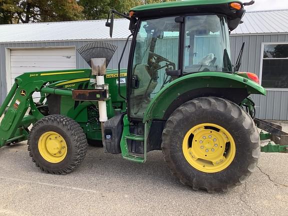 Image of John Deere 5100M equipment image 2