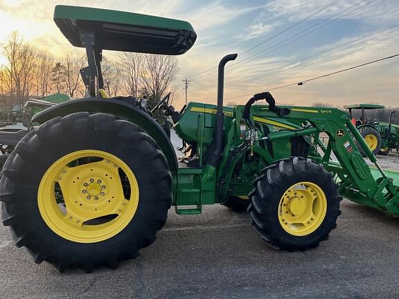 Image of John Deere 5100M equipment image 1