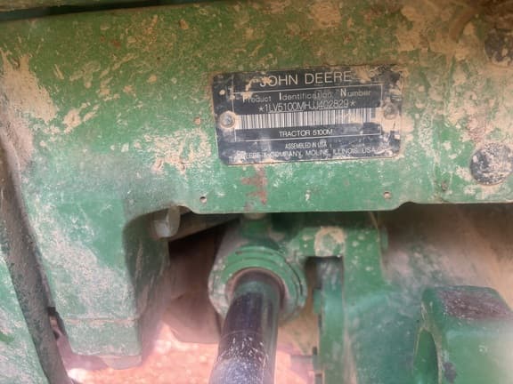 Image of John Deere 5100M equipment image 2