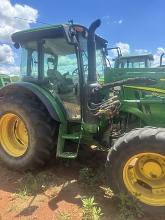 Image of John Deere 5100M equipment image 3