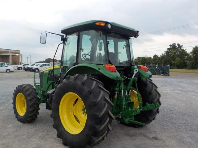 Image of John Deere 5100M equipment image 3