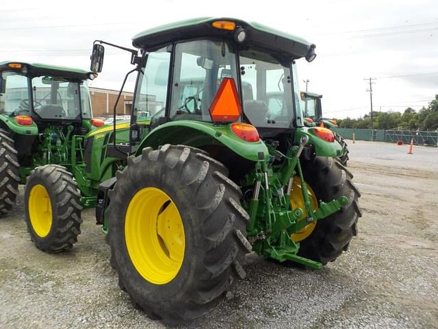 Image of John Deere 5100M equipment image 3