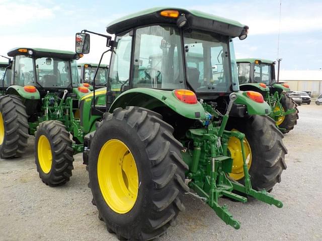 Image of John Deere 5100M equipment image 3