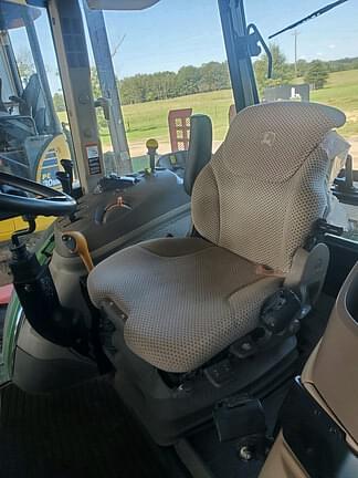 Image of John Deere 5115M equipment image 4