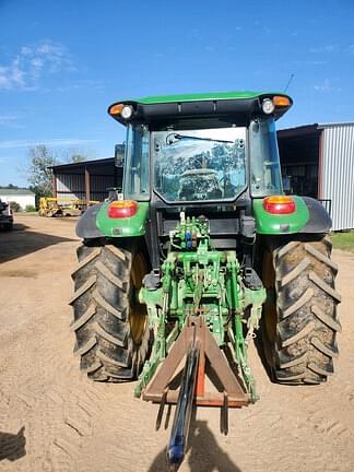 Image of John Deere 5115M equipment image 2