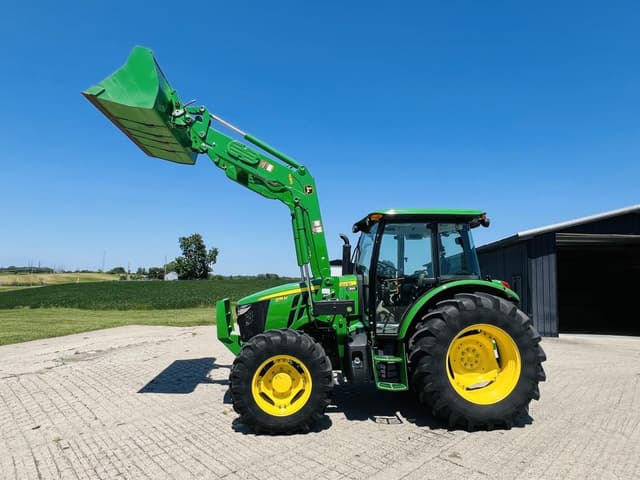 Image of John Deere 5115M equipment image 4