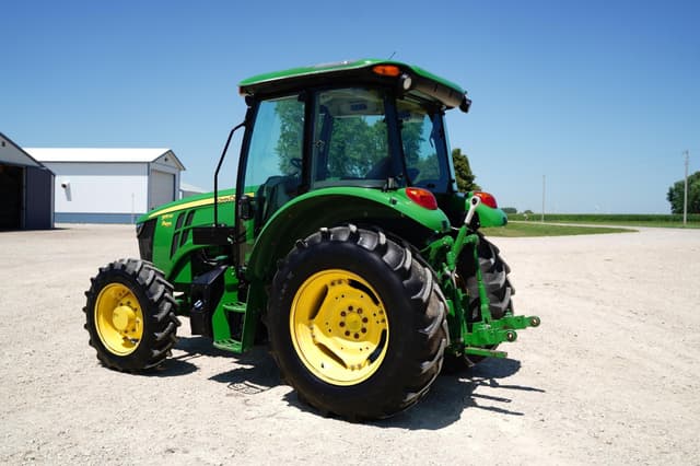 Image of John Deere 5115M equipment image 3