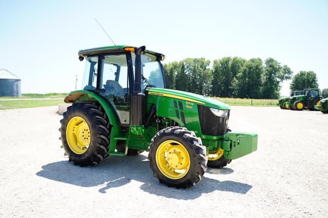 Image of John Deere 5115M equipment image 1