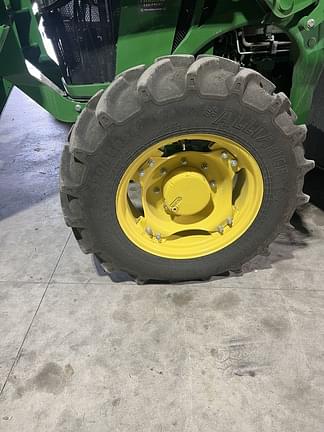 Image of John Deere 5125R equipment image 1