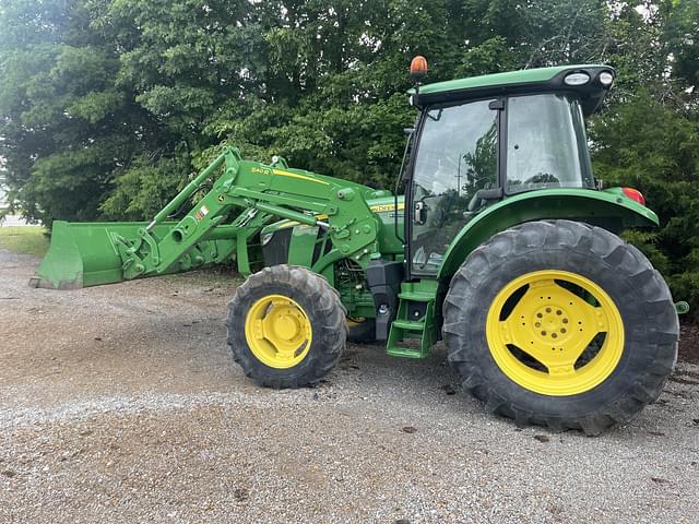 Image of John Deere 5125R equipment image 2
