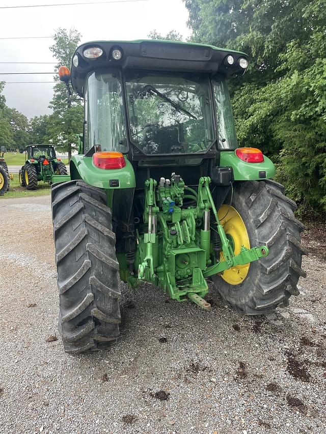 Image of John Deere 5125R equipment image 4