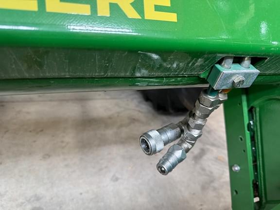 Image of John Deere 5125R equipment image 4