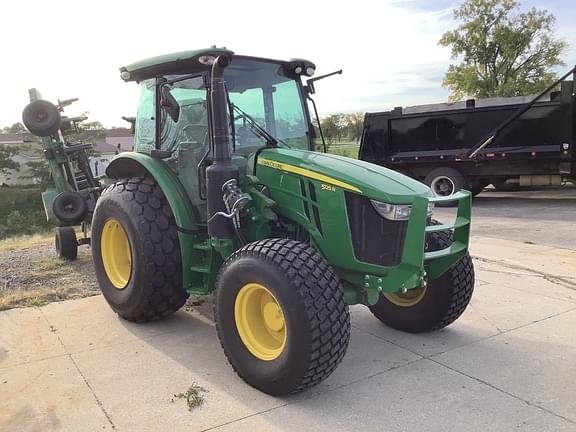 Image of John Deere 5125R Primary image