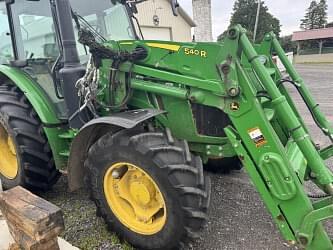 Image of John Deere 5125R equipment image 1
