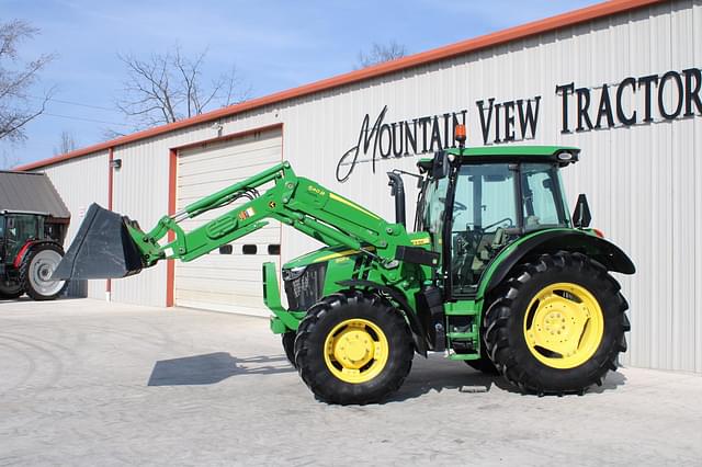 Image of John Deere 5125R equipment image 2