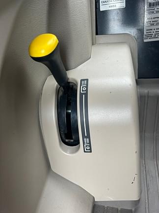 Image of John Deere 5125R equipment image 1