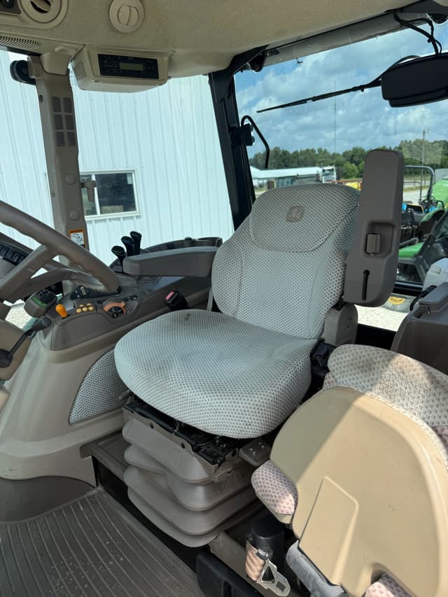 Image of John Deere 5125R equipment image 3