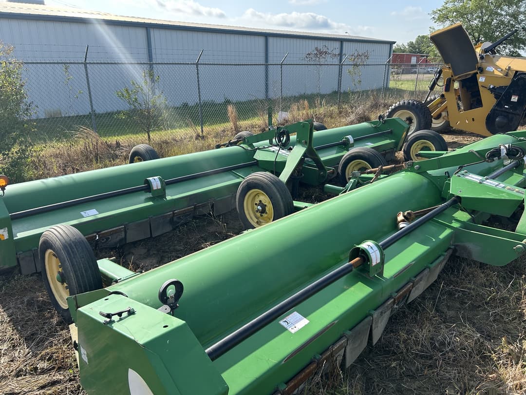 Image of John Deere 520 Image 1