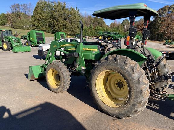 Image of John Deere 5425 equipment image 4