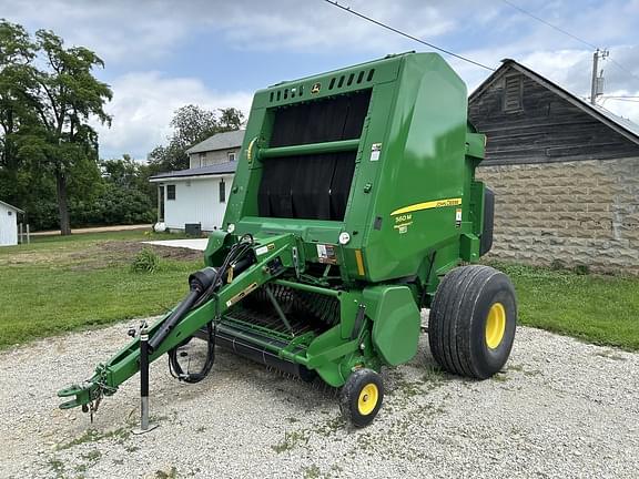 Image of John Deere 560M MegaWideHC2 equipment image 1