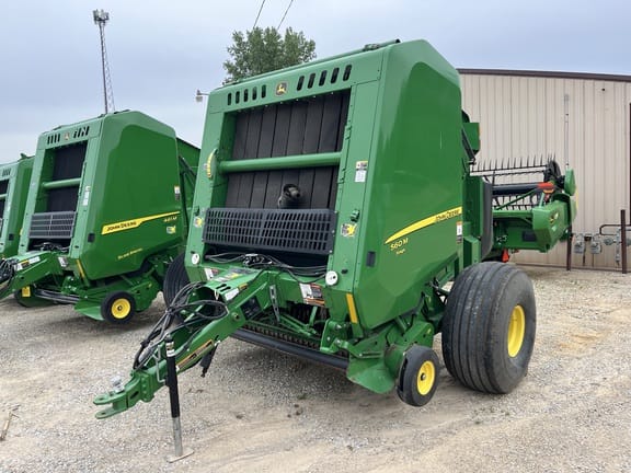 2018 John Deere 560M Silage Equipment Image0