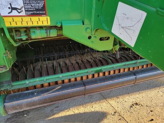 Image of John Deere 560M equipment image 3