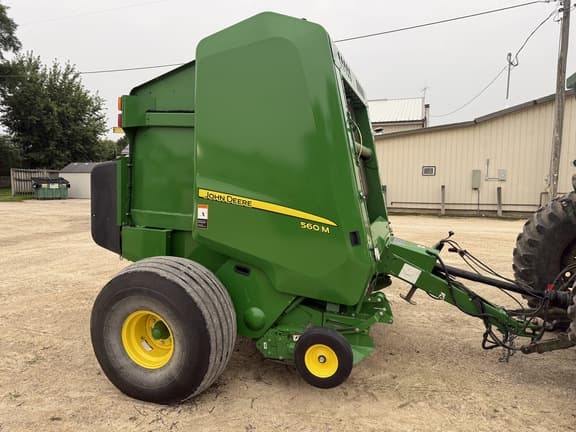 Image of John Deere 560M equipment image 4