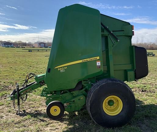 Image of John Deere 560M equipment image 4