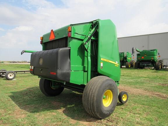 Image of John Deere 560M equipment image 4