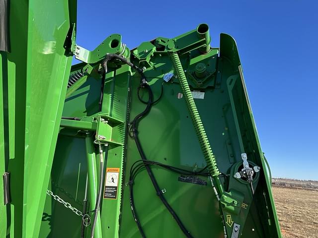 Image of John Deere 560M equipment image 1