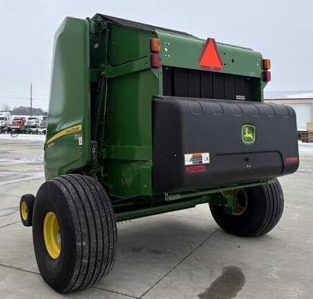 Image of John Deere 560M equipment image 4