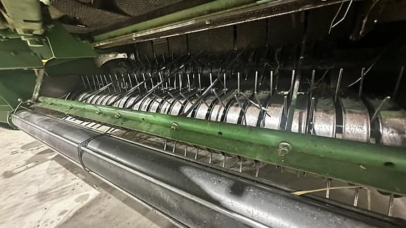 Image of John Deere 560M equipment image 4