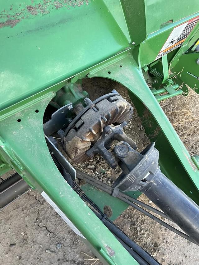 Image of John Deere 560M equipment image 4