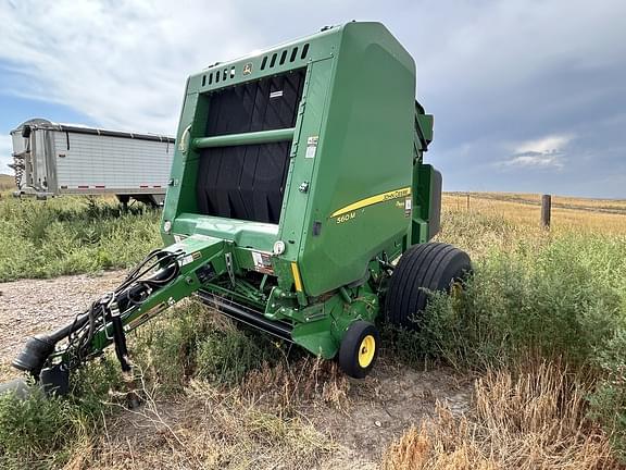 Image of John Deere 560M equipment image 1