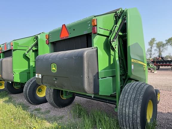 Image of John Deere 560M equipment image 4