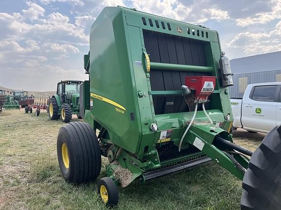 Image of John Deere 560M equipment image 3