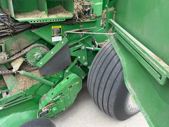 Image of John Deere 560M equipment image 3