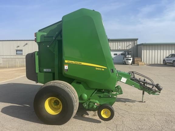 Image of John Deere 560M equipment image 4