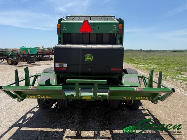 Image of John Deere 560M equipment image 3