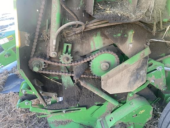 Image of John Deere 560M equipment image 2