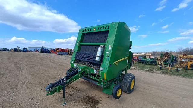 Image of John Deere 560M equipment image 1