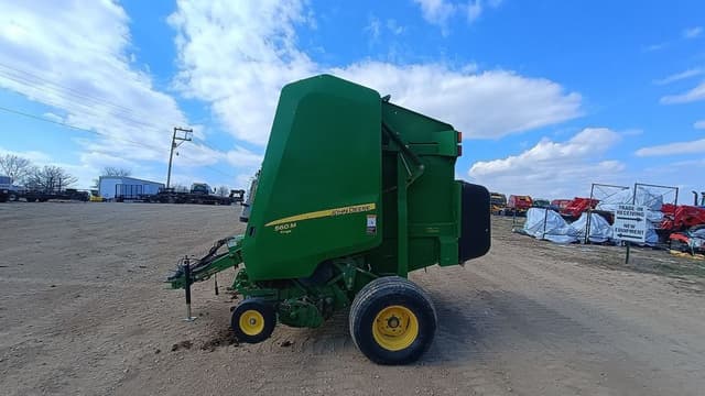 Image of John Deere 560M equipment image 4