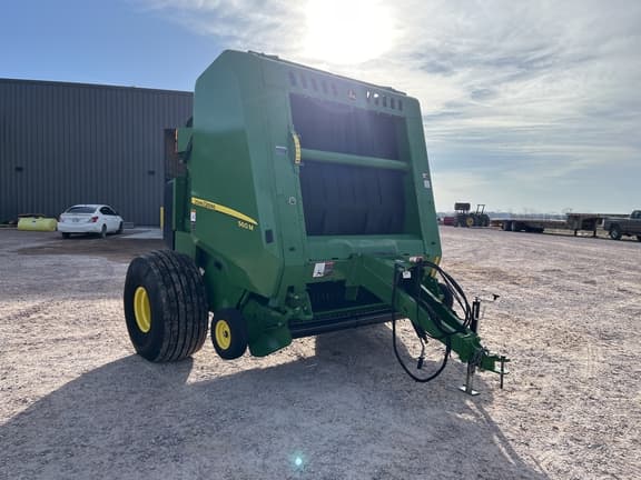 Image of John Deere 560M equipment image 3